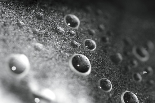 Drops on metallic surface
