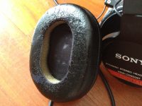 スタジオ定番モニターヘッドフォン「MDR-CD900ST」のイヤーパッドとウレタンリングの交換方法
